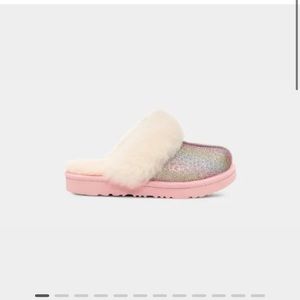 UGG’s Cozy Glitter Slipper’s